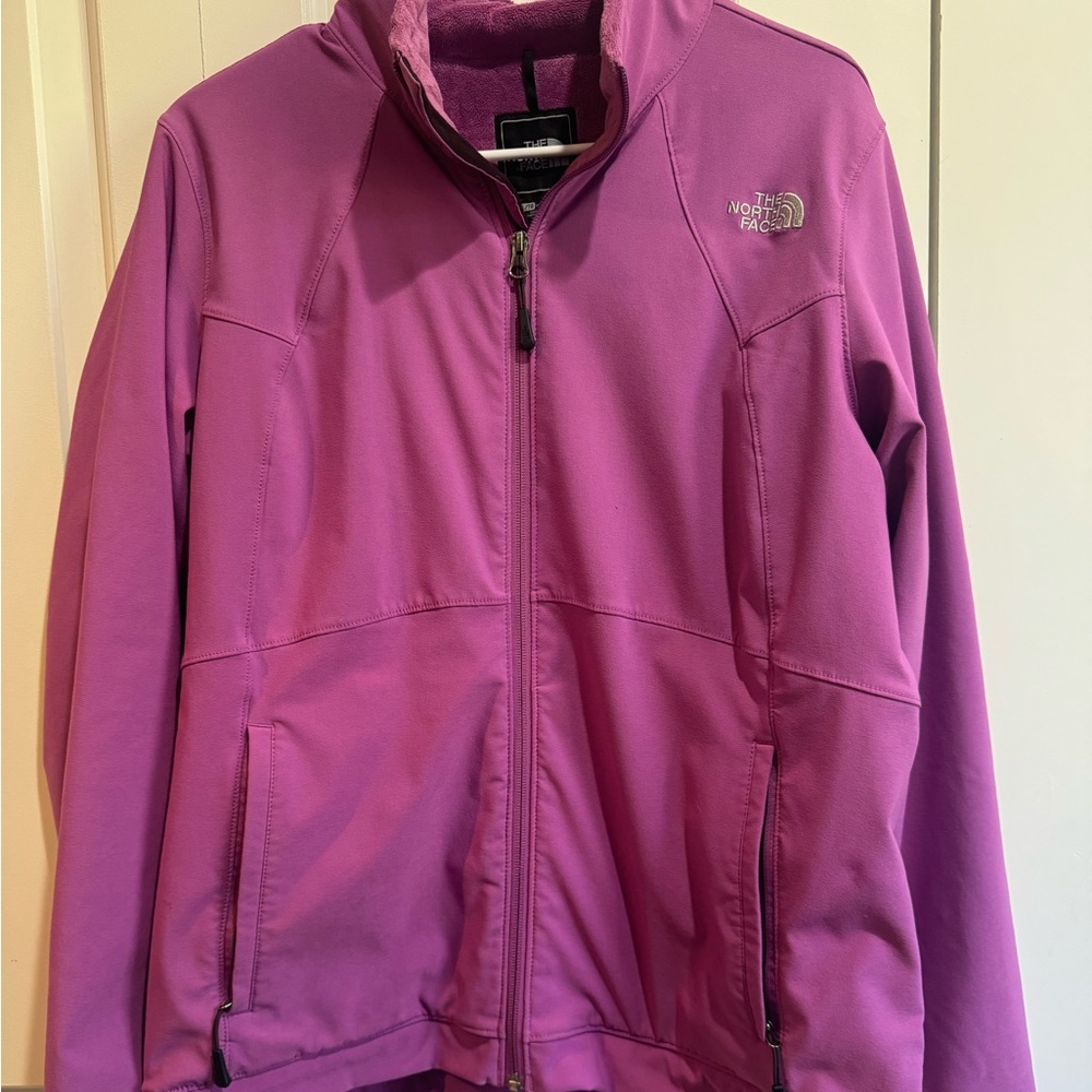 Women’s XL North Face fleece-lined jacket